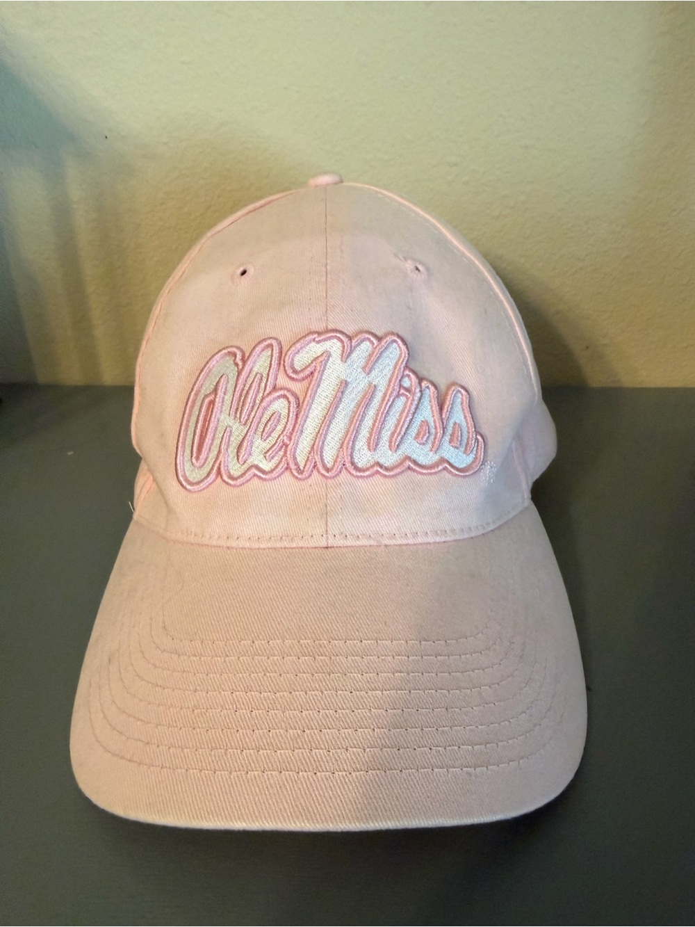 NWOT Ole Miss Rebels Womens Light Pink Embroidered Adjustable Baseball Cap Hat